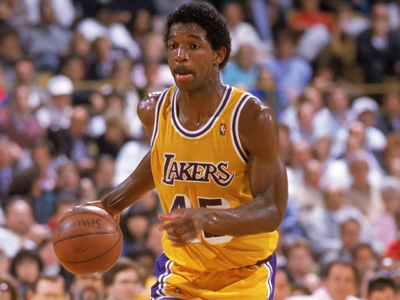 ayx爱游戏官网入口-今晨本菲卡远射贴柱赛前山东泰山调整名单以备NBA常规赛，这一次真的冲刺阶段洛杉矶湖人主帅复盘的简单介绍