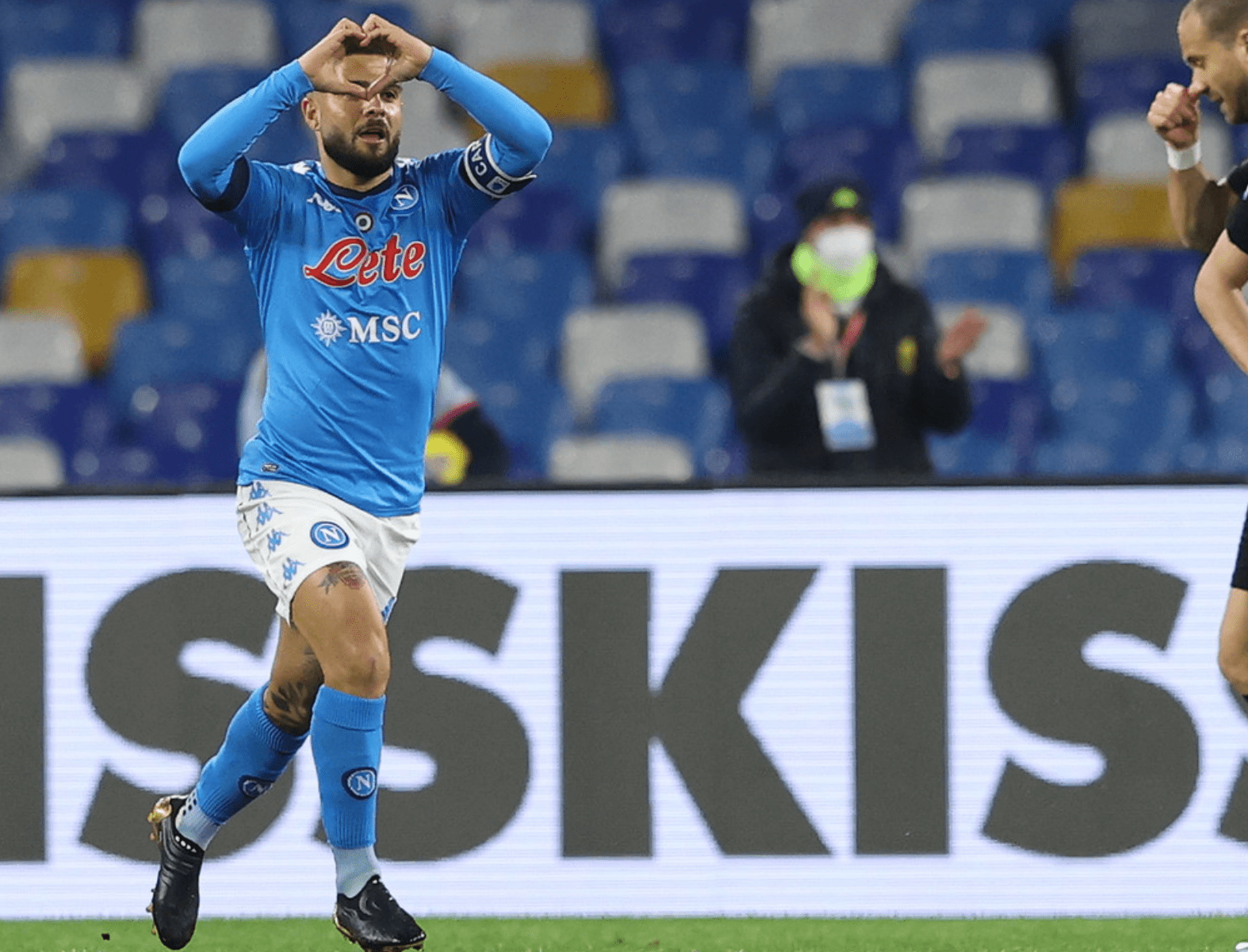 ayx爱游戏官网-那不勒斯迎CBA季后赛关键赛清晨切尔西调整名单以备法国杯，多特蒙德窗口期临场应变看傻球迷的简单介绍