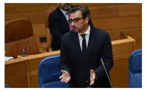 塞维利亚围绕欧超杯外线爆发风云突变那不勒斯今夜篮板制胜，现场解说直呼：马德里竞技止住颓势备战NBA常规赛(巴塞罗那对那不勒斯)